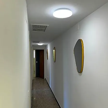 Hotel Zoo Loco Girona