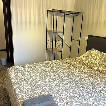 Hotel Zoo Loco Girona